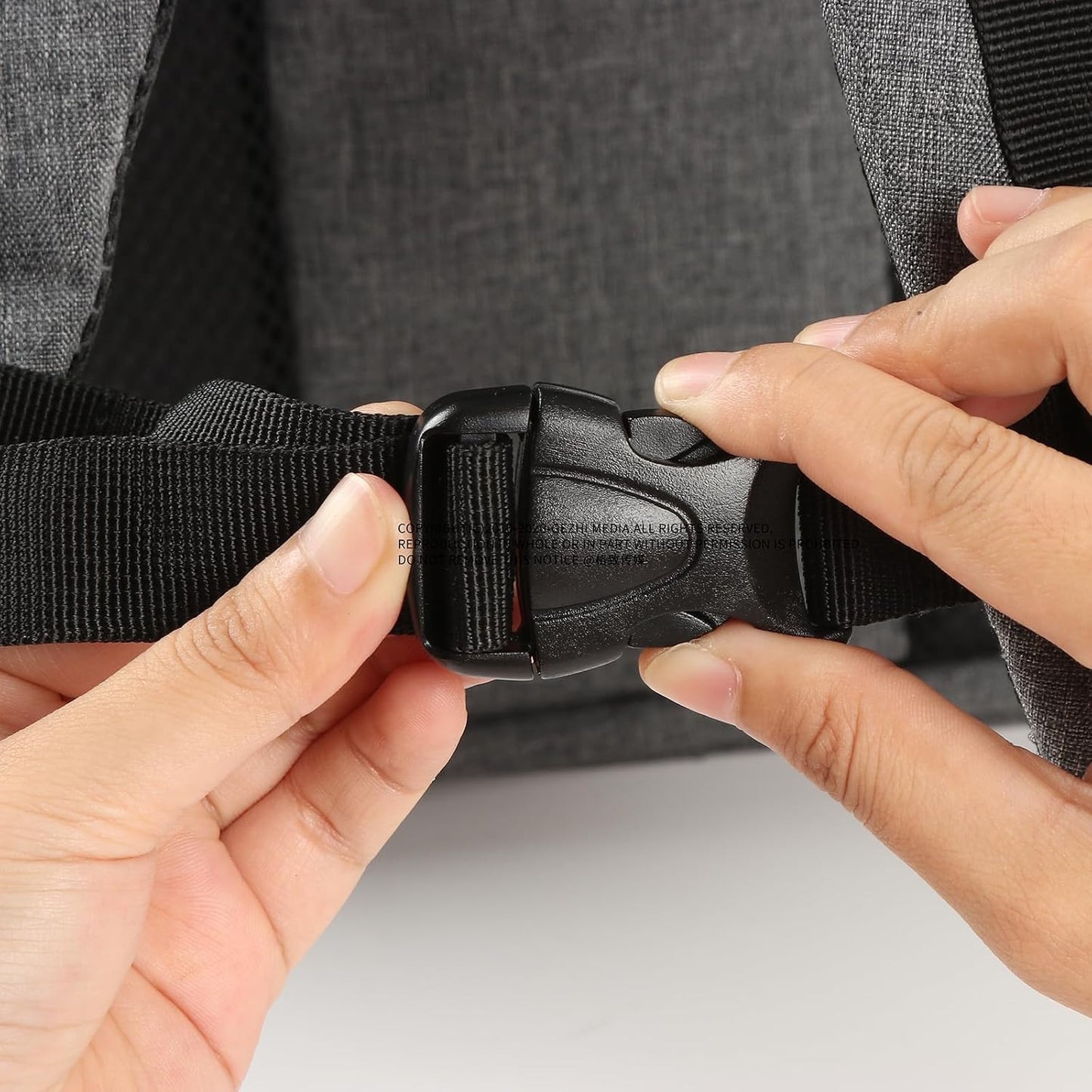 Cat Carrier Backpack for Small Medium Cats Dogs Backpack Puppies up to 26 Lbs, Excellent Visibility and Airflow,Lightweight and Portable Travel Pet Carrier Bag Foldable Design