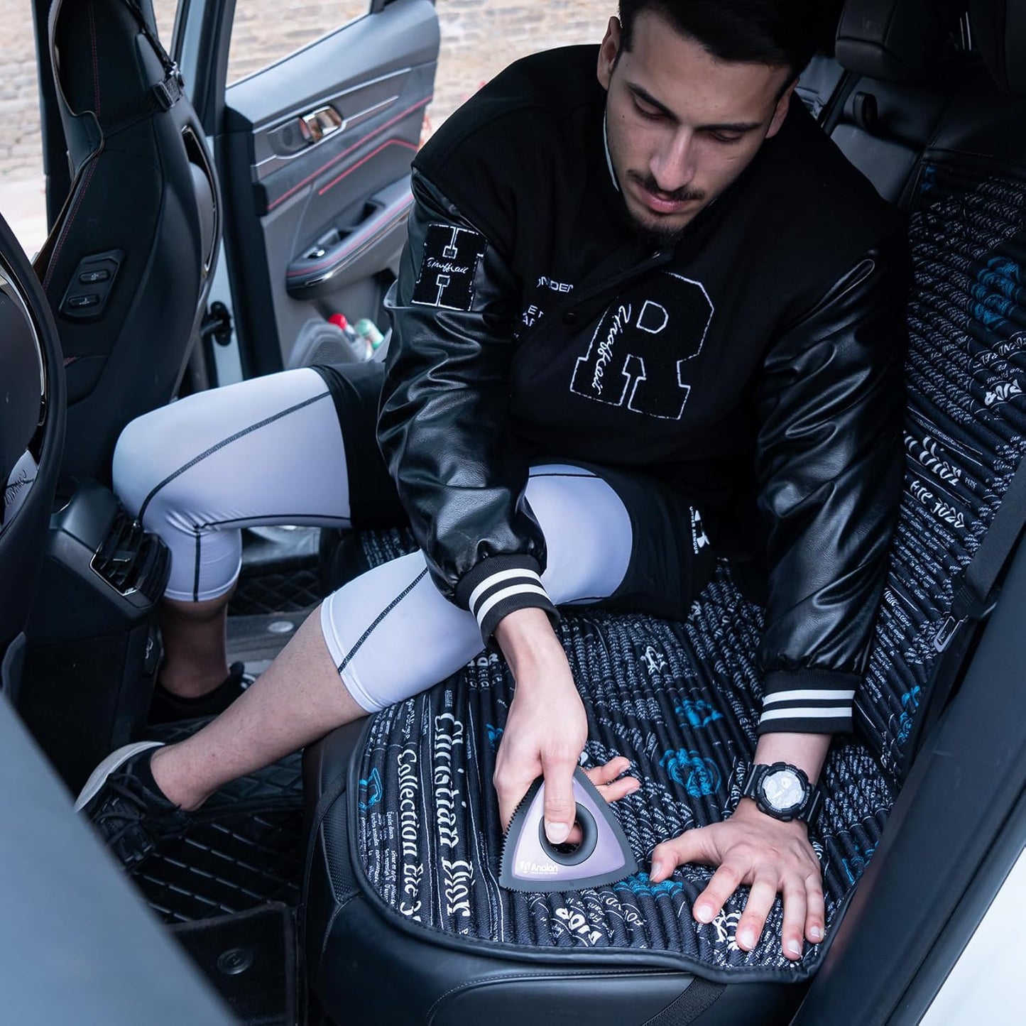 Analan Mini Pet Hair Remover for Car Detailing Supplies, Carpet Dog Hair Remover for Car Interior, Triangle Dog Hair Remover for Auto Detailing, Couch, Furniture, Lint, Carpet(Purple)